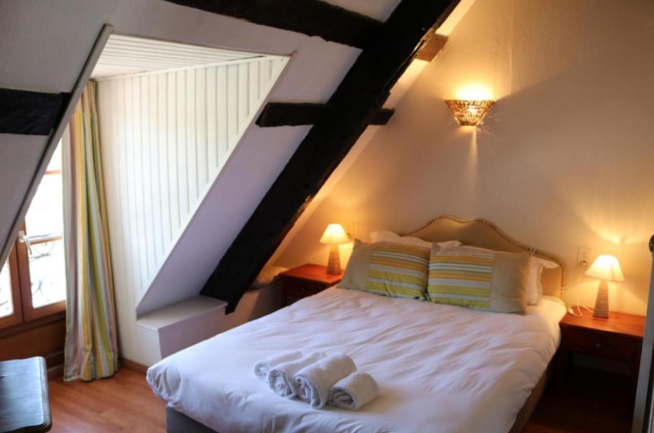 Le Poisson Ivre Bed & Breakfast Dinan Exterior photo