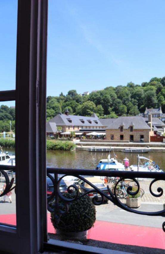Le Poisson Ivre Bed & Breakfast Dinan Exterior photo